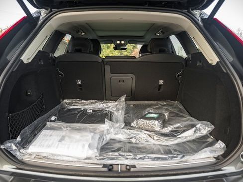 New 2026 Volvo XC60 B5 Ultra w/ Protection Package Premier image 9