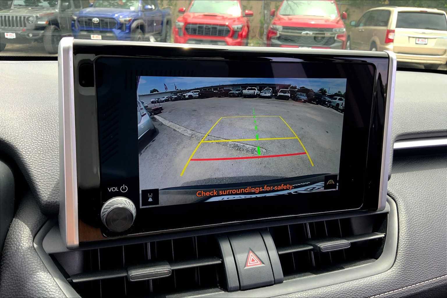 Used 2025 Toyota RAV4 LE AWD/4WD image 26