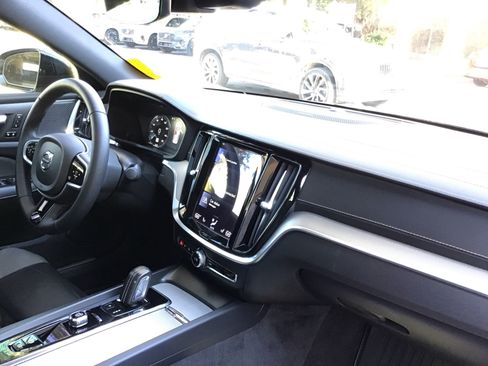 Used 2022 Volvo S60 B5 R-Design w/ Protection Package Premier image 38