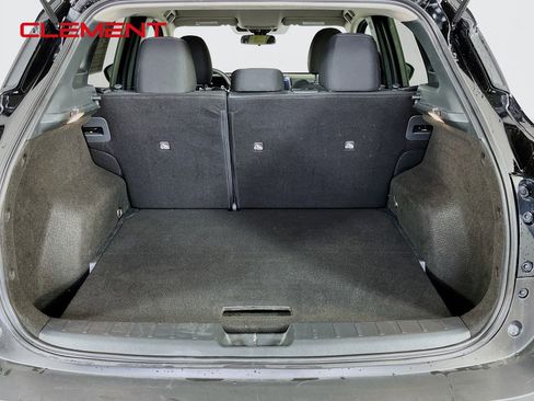 Used 2025 Nissan Kicks SV FWD image 10