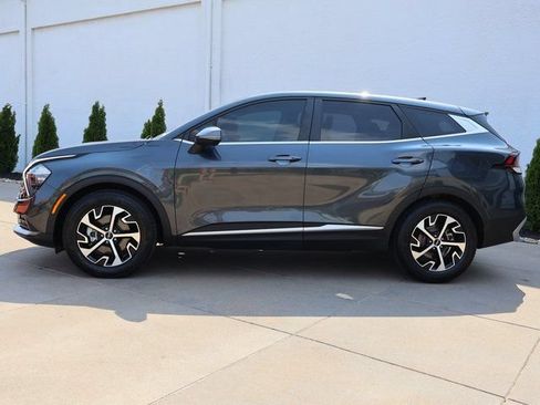 Used 2023 Kia Sportage EX FWD image 4