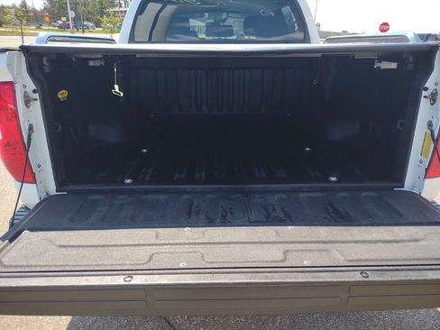 Used 2020 Toyota Tundra 4x4 CrewMax image 20