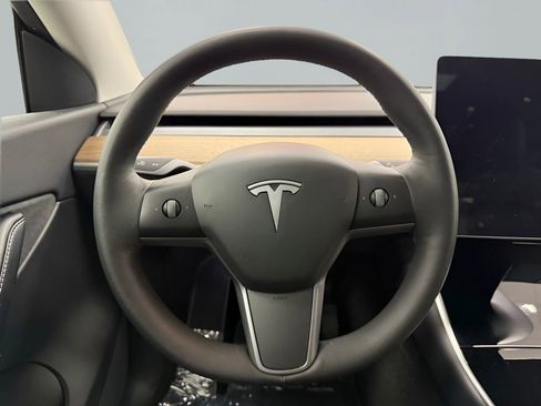 Used 2018 Tesla Model 3 Long Range image 17