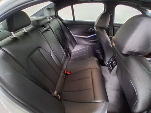 Used 2025 BMW 330i Sedan w/ Convenience Package RWD image 15