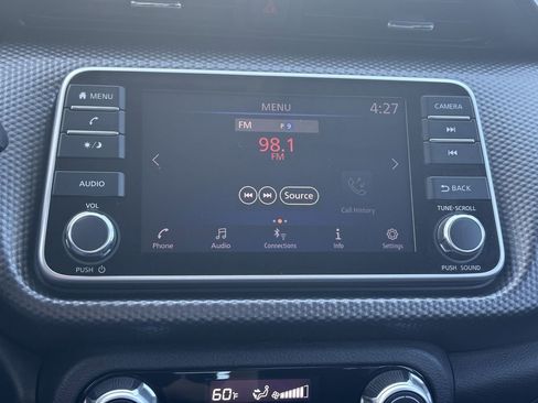 Used 2018 Nissan Kicks SV FWD image 18