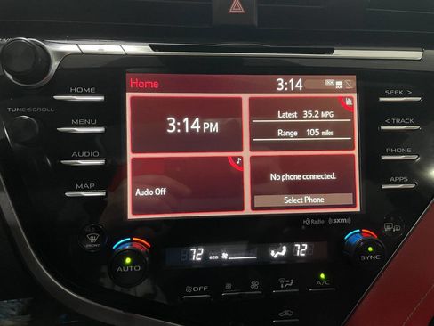 Used 2020 Toyota Camry XSE image 32