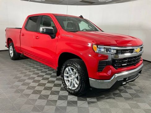 Used 2024 Chevrolet Silverado 1500 LT AWD/4WD image 3