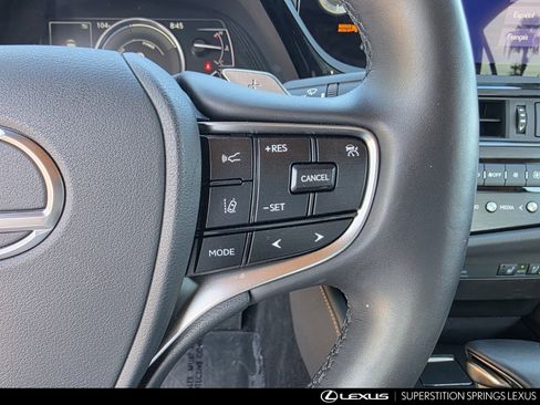 Used 2025 Lexus ES 300h w/ Premium Package FWD image 26