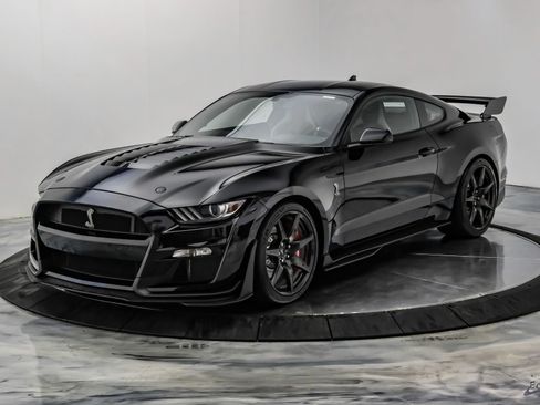 Used 2021 Ford Mustang Shelby GT500 w/ Carbon Fiber Track Pack RWD image 6