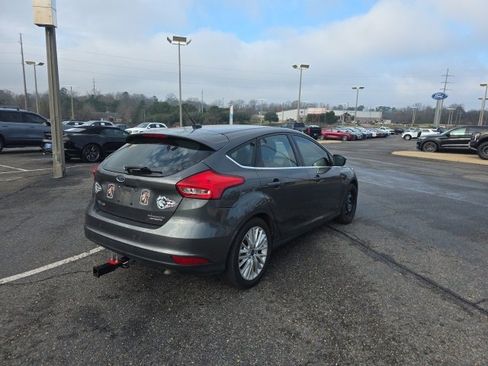 Used 2016 Ford Focus Titanium w/ Titanium Technology Package image 3
