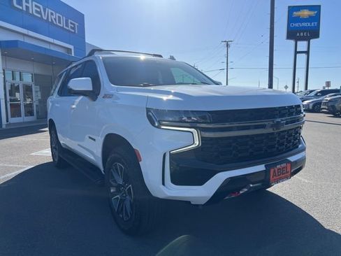 Used 2022 Chevrolet Tahoe Z71 w/ Luxury Package AWD/4WD image 3