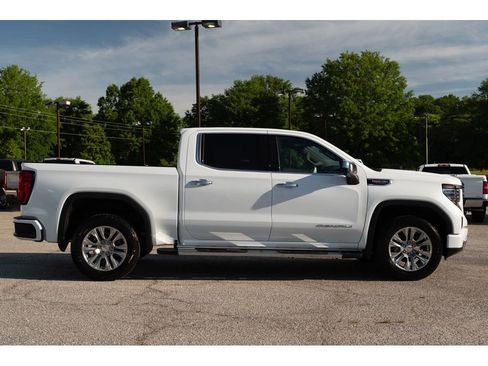 New 2026 GMC Sierra 1500 Denali AWD/4WD image 9