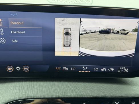 Used 2025 Buick Enclave Preferred image 34