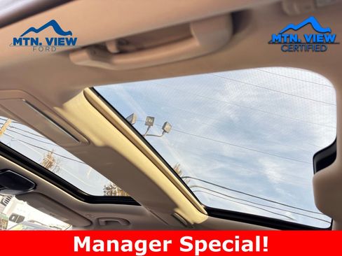 Used 2022 BMW 750i xDrive w/ Luxury Rear Seating Package image 6