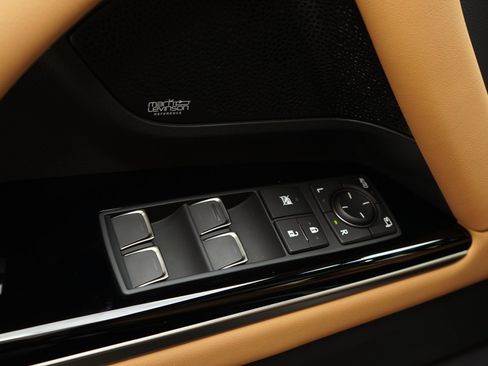 Used 2026 Lexus LX 600 4WD w/ Appearance Package image 28