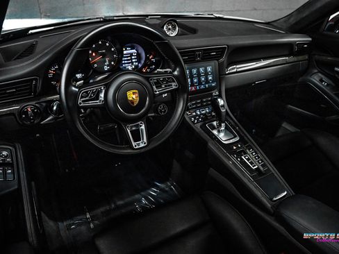 Used 2017 Porsche 911 Carrera 4S w/ Sport Package AWD/4WD image 17