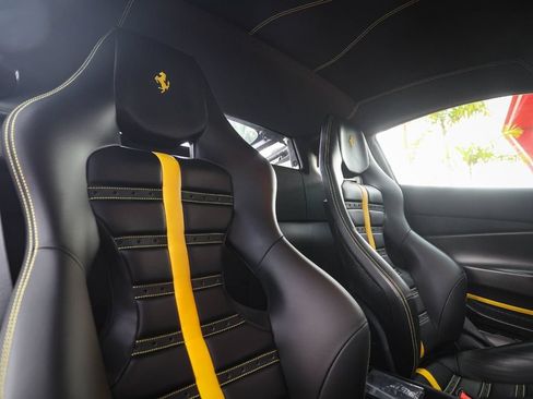 Used 2019 Ferrari 488 Pista Coupe RWD image 42