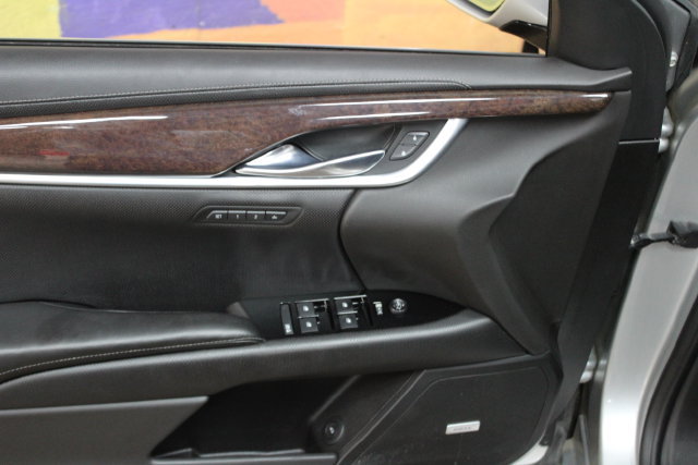 Used 2015 Cadillac XTS Luxury AWD/4WD image 13