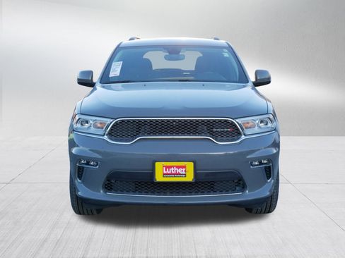 Used 2022 Dodge Durango SXT image 2