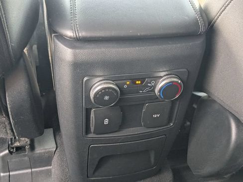 Certified 2022 Ford Explorer XLT RWD image 22