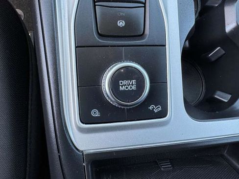 Certified 2022 Ford Explorer XLT image 17