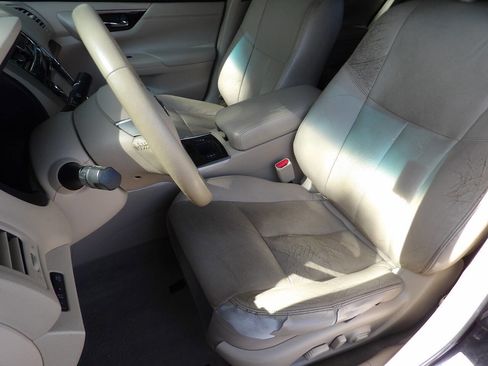 Used 2013 Nissan Altima 2.5 SL w/ Technology Pkg image 20