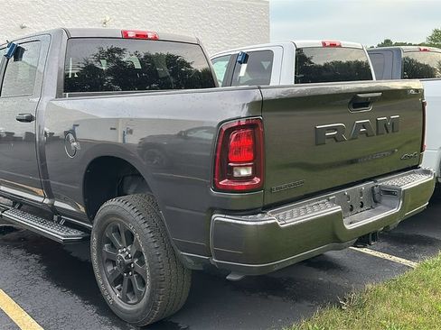 Used 2025 RAM 2500 Big Horn AWD/4WD image 4