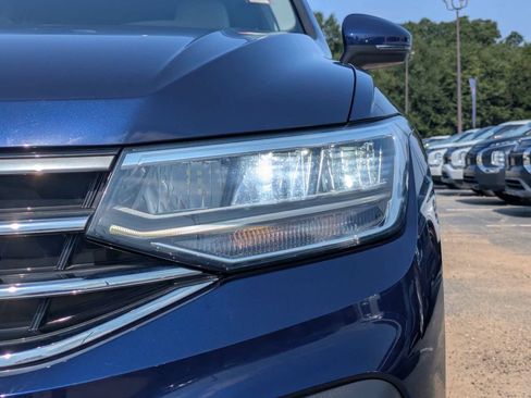 Used 2023 Volkswagen Tiguan SE FWD image 9