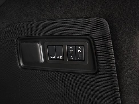 Used 2025 Cadillac Escalade Sport Platinum AWD/4WD image 7
