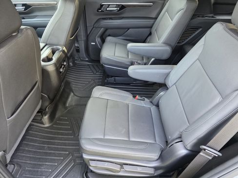 Used 2025 Chevrolet Tahoe Z71 w/ Z71 Off-Road Package AWD/4WD image 14