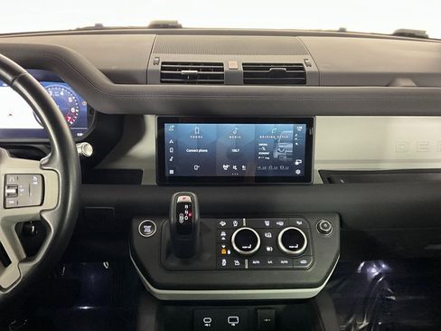 Used 2021 Land Rover Defender 110 SE image 12