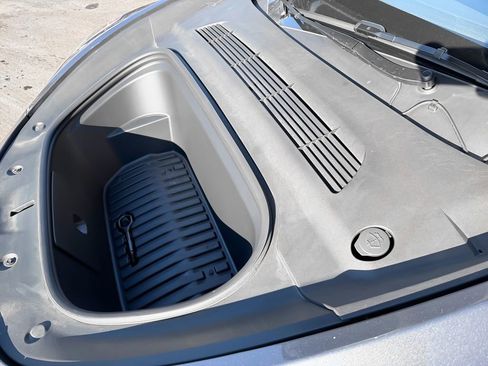 Used 2023 Tesla Model Y Long Range image 31