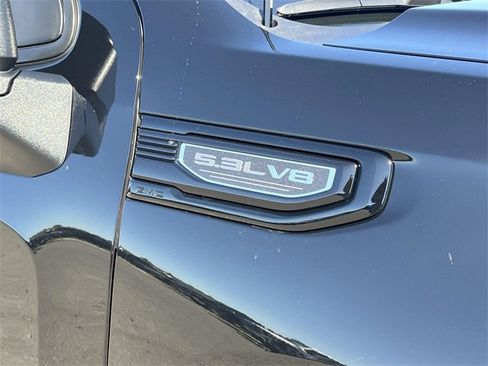 New 2026 GMC Sierra 1500 Elevation w/ LPO, Elevation Black Package image 34