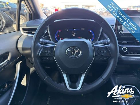 Used 2022 Toyota Corolla XSE image 17