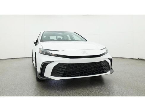 New 2026 Toyota Camry SE FWD image 30
