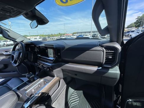 Certified 2025 Chevrolet Silverado 1500 LT Trail Boss w/ Convenience Package II AWD/4WD image 28