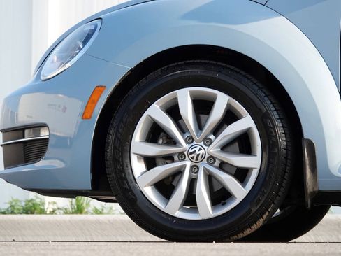 Used 2014 Volkswagen Beetle TDI FWD image 37