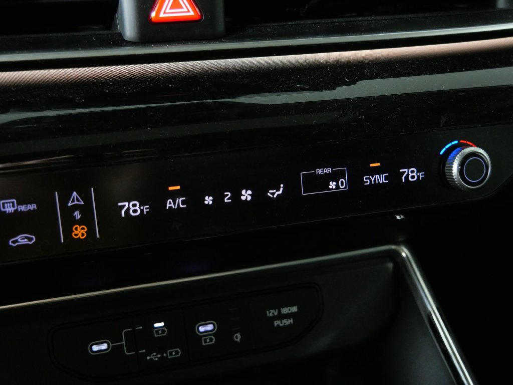 Used 2025 Kia Carnival SX Prestige FWD image 26