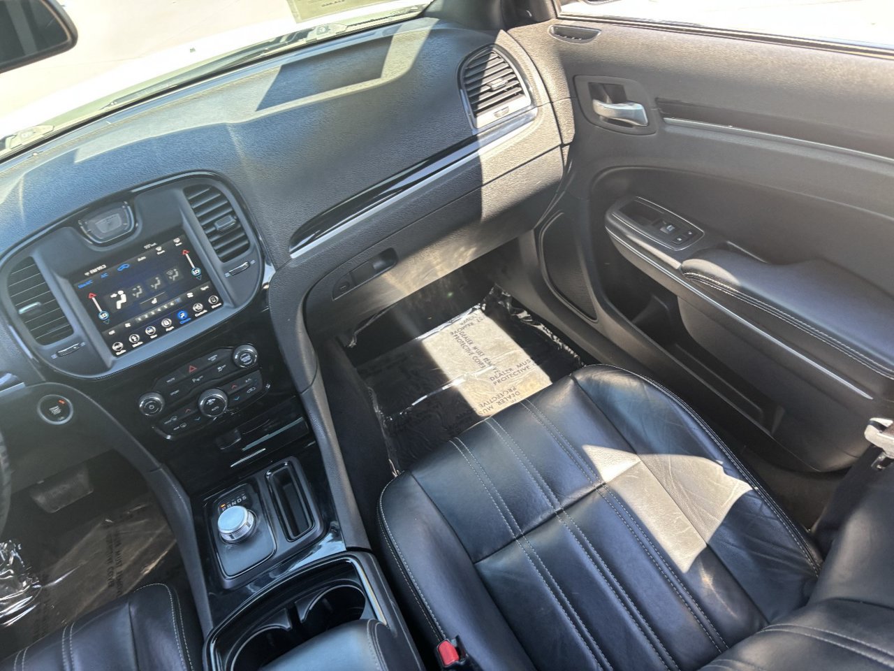 Used 2019 Chrysler 300 S w/ 300S Premium Group RWD image 14