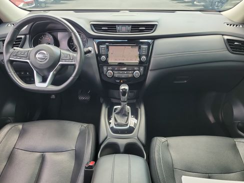 Used 2018 Nissan Rogue SL w/ Premium Package AWD/4WD image 9