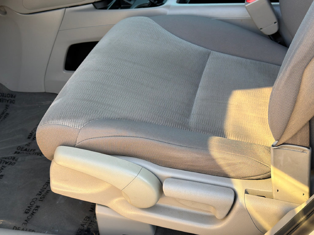 Used 2013 Honda CR-V LX image 19