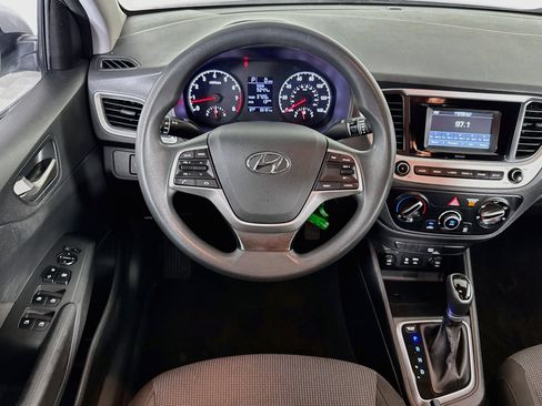 Used 2019 Hyundai Accent SE FWD image 15