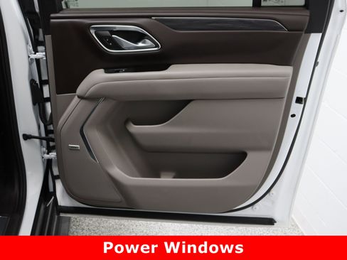 Used 2024 GMC Yukon XL SLT w/ SLT Premium Package image 38