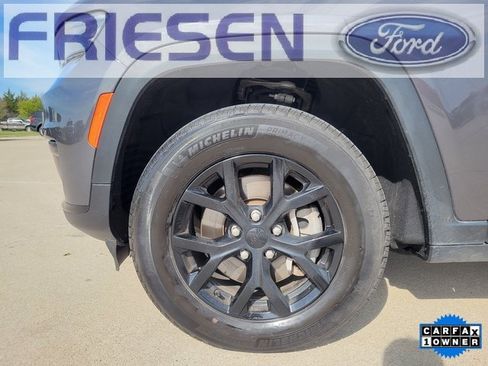 Used 2024 Jeep Grand Cherokee L Laredo image 8