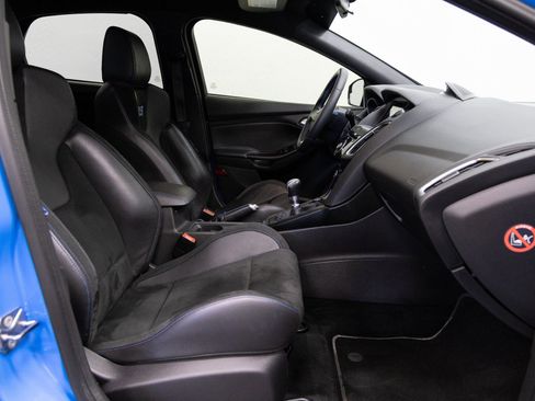 Used 2017 Ford Focus RS image 14