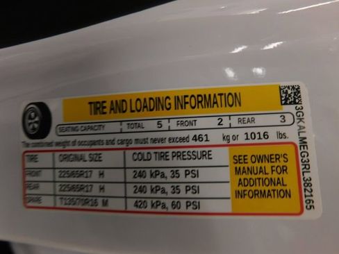 Used 2024 GMC Terrain SLE image 33