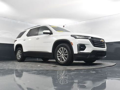 Used 2023 Chevrolet Traverse LT image 43