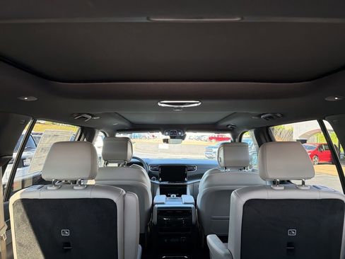 New 2026 Jeep Grand Wagoneer Limited AWD/4WD image 13