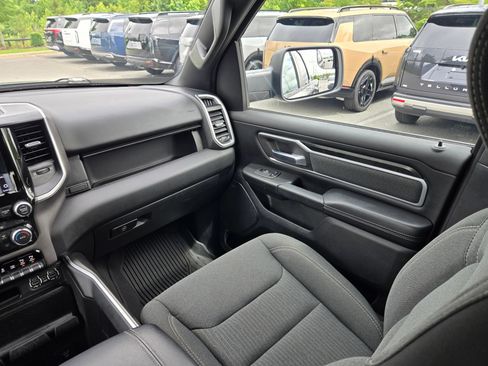 Used 2021 RAM 1500 Big Horn AWD/4WD image 11