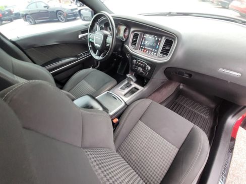 Used 2019 Dodge Charger R/T RWD image 10